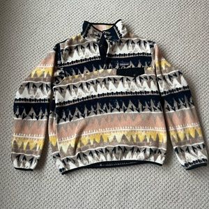 Patagonia pullover in fun print